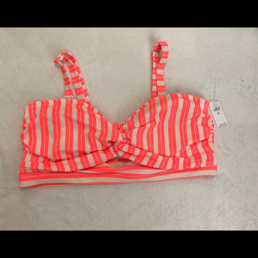 Pink and White Old Navy Plus Size Bikini Top NWT!
